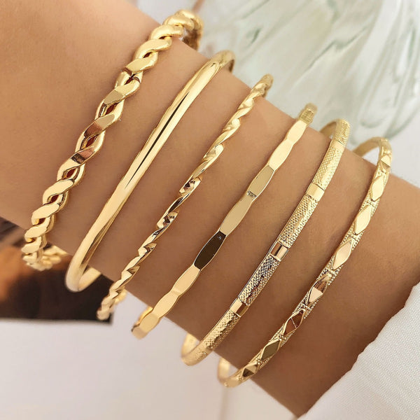 Giselle Geometric Chain Bangle Set